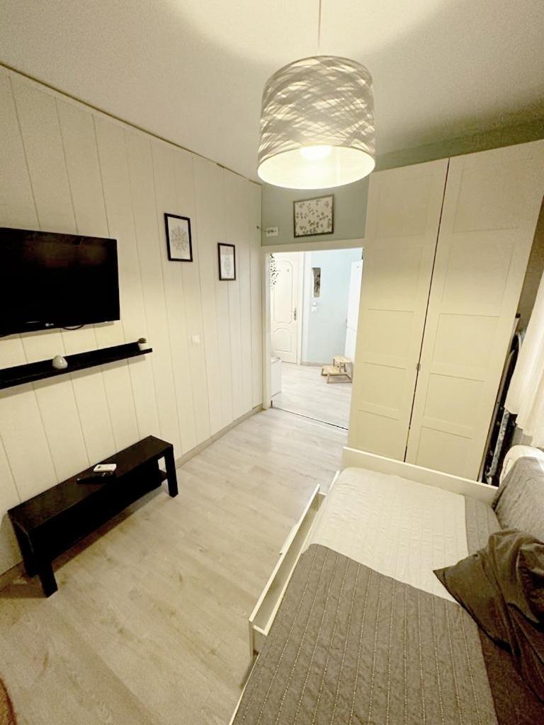 Estudio Cerca Estacion Bus Y Tren มาลากา ภายนอก รูปภาพ